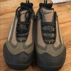 Nike cycling shoes size 11